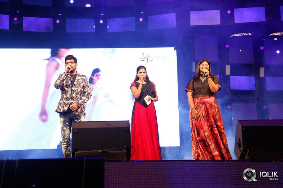 Sarrainodu-Movie-Audio-Celebrations